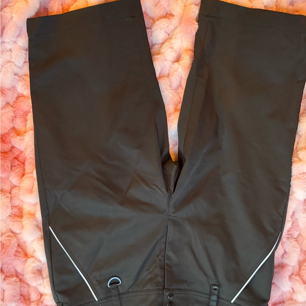 Black Bermuda Golf Shorts with Reflective Trim